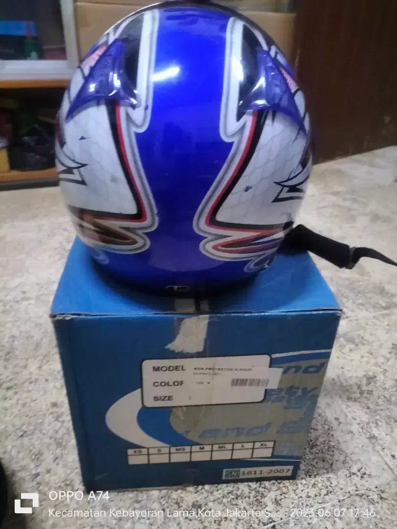 Helem tutup merk MDS masih baru ga dipake