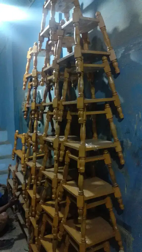 Menjual TIANG BENDERA DALAM RUANG