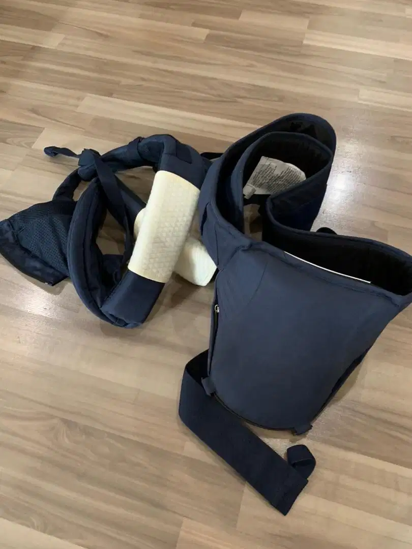 Nuby hipseat 4 in 1