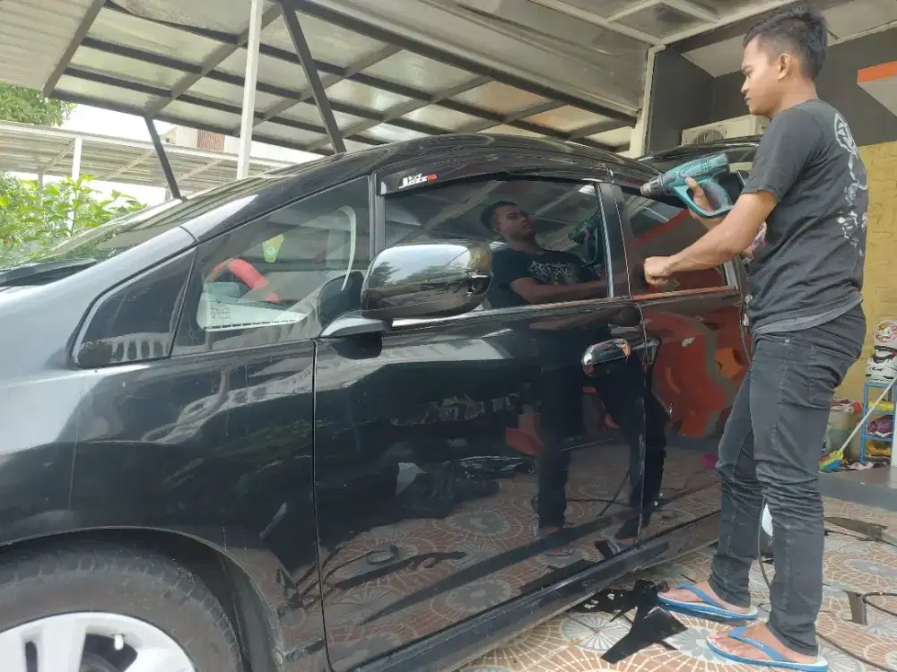 bongkar pasang kaca film mobil panggilan