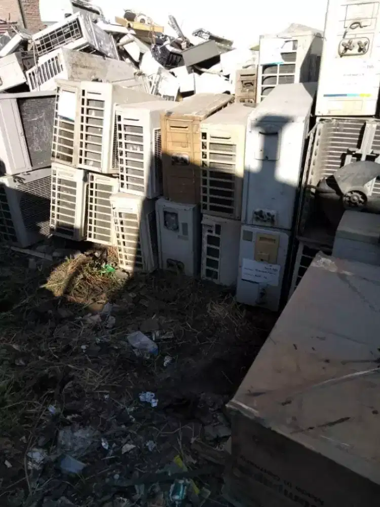 Jual beli besi tua ac mati dan barang rongsok lainnya