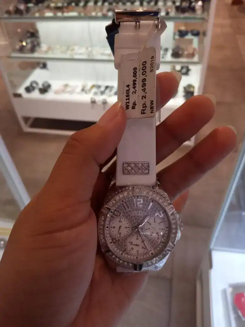 Jam tangan Guess Woman putih - Original