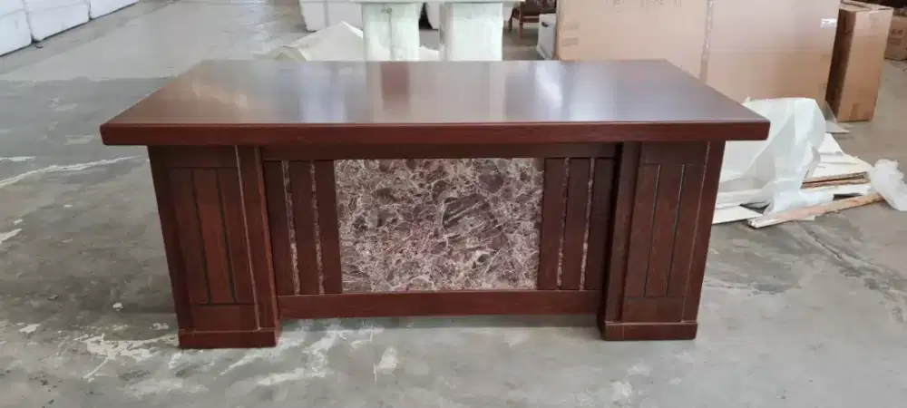 Meja kasir,meja kantor HPL.