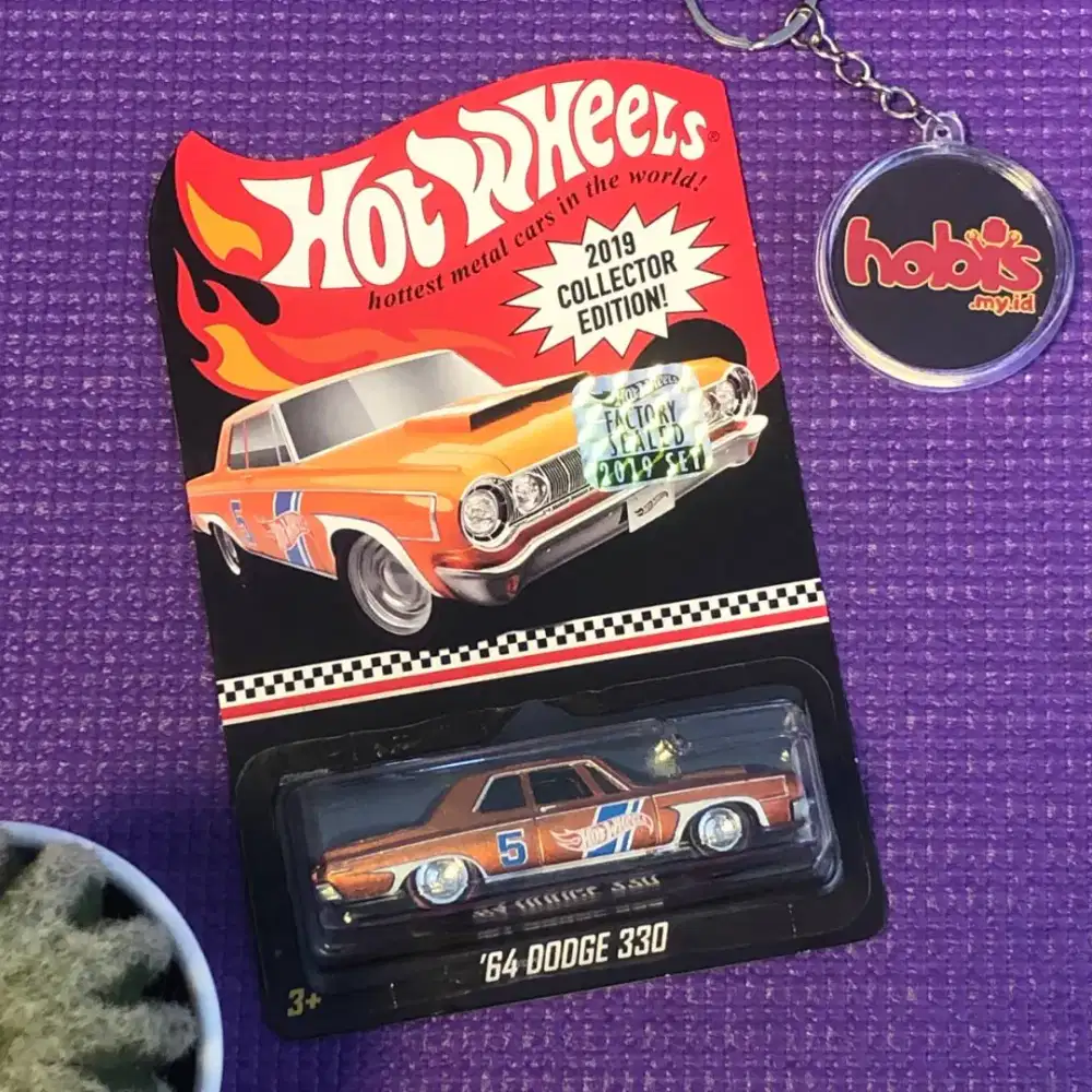 Diecast Hot Wheels Collector Edition 2019 Dodge 330 Orange Mail in