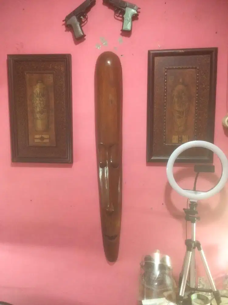 Patung kayu dan pajangan