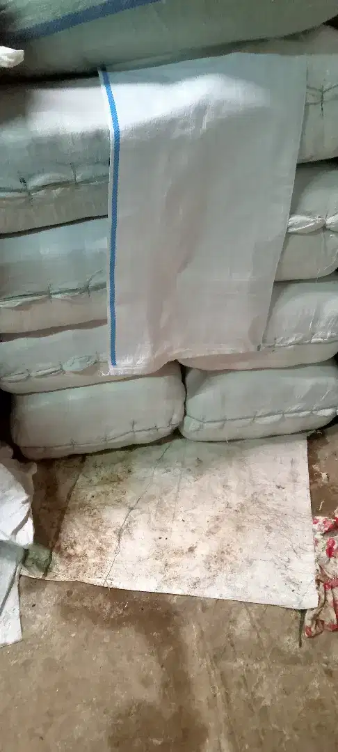 Karung 45 x 75 cm 25 kg