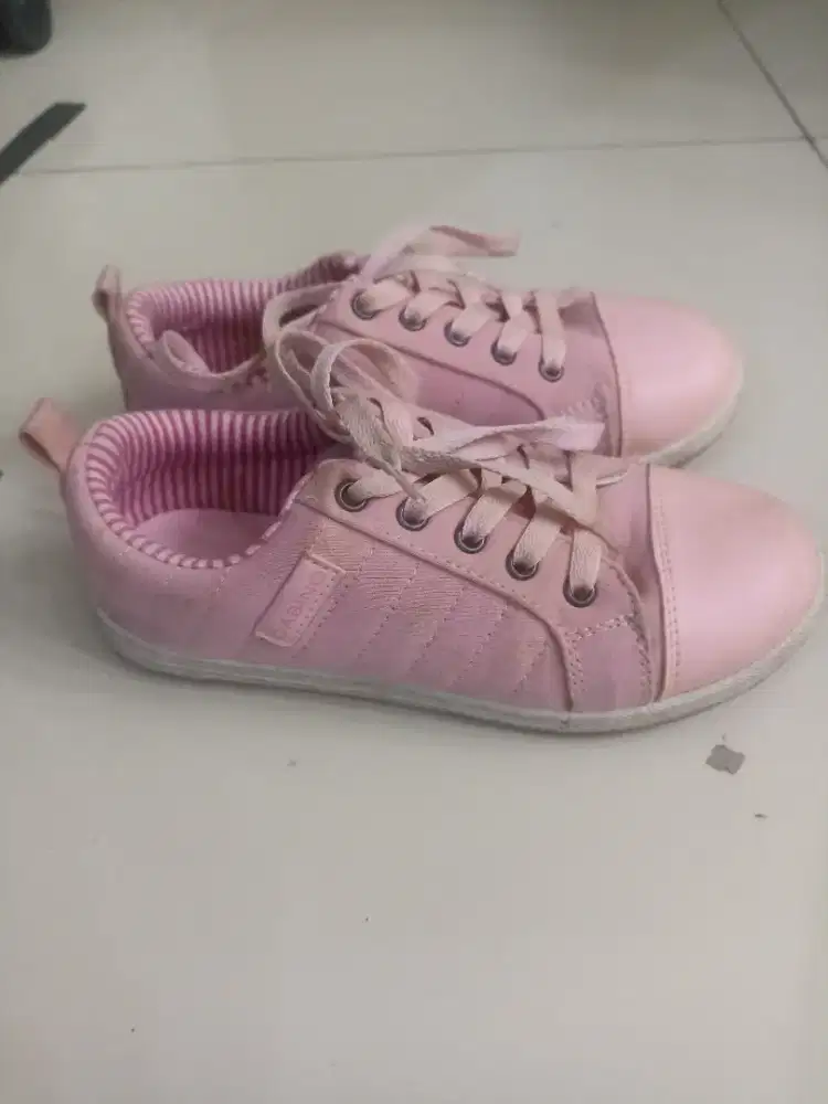 Sepatu Gabino size 37