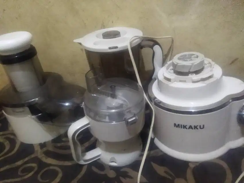 Juicer blender 7 in 1 merk mikaku