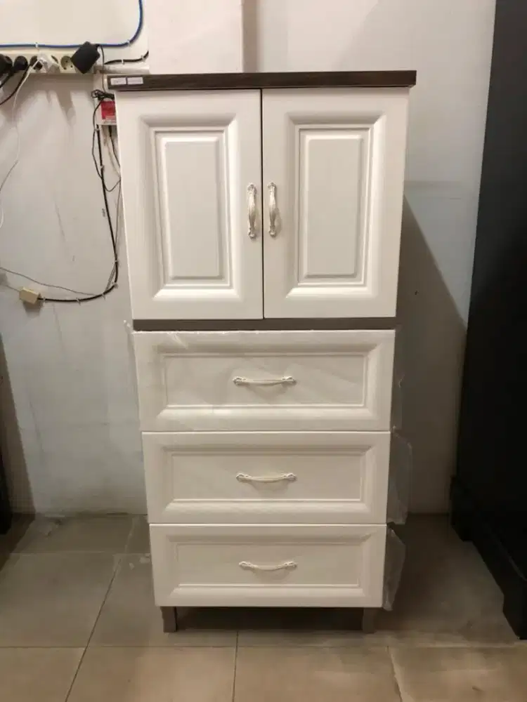 Lemari Pakaian Plastik / Loker Cabinet Plastik/ Lemari Baju Plastik 18