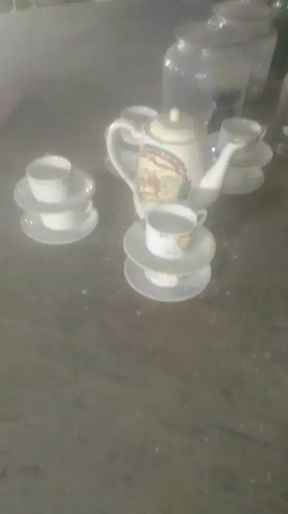 Teko, Cangkir dan tatakan lawasan