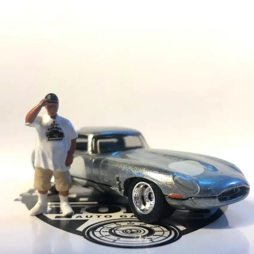 Jaguar Lightweight E-Type Hot Wheels Premium Walmart Giftpack Loose