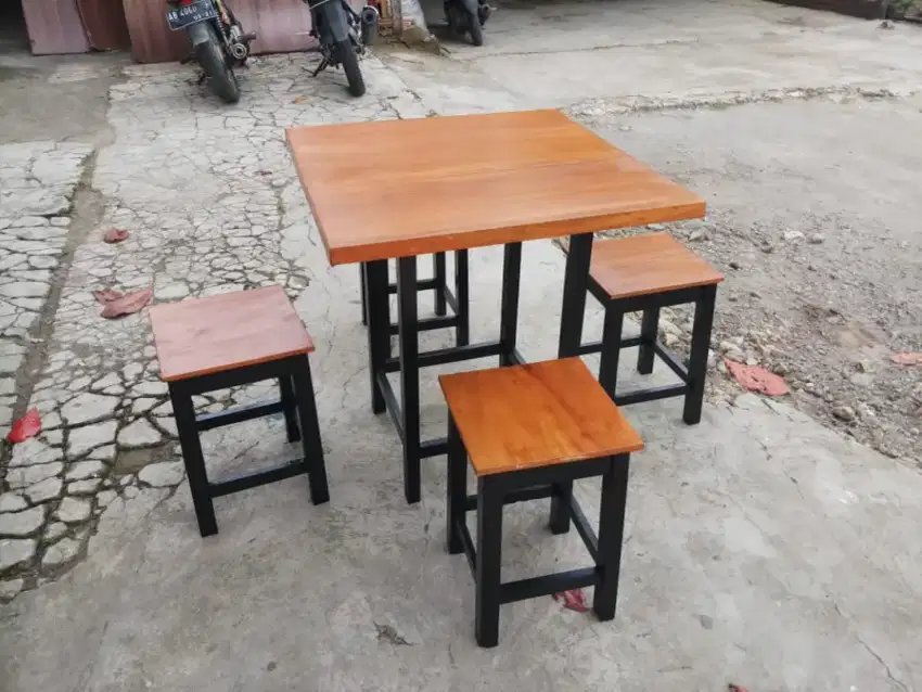 Meja kursi warung makan
