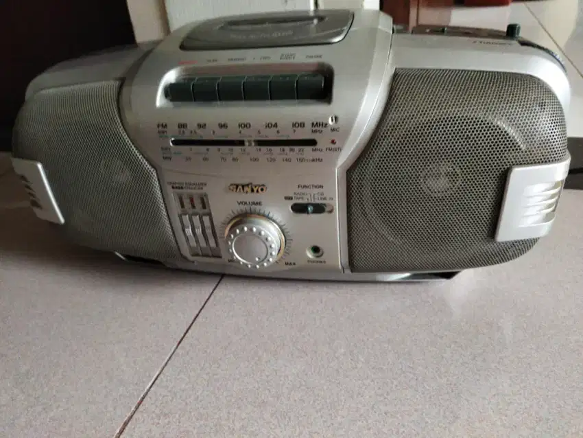 Tape Sanyo Silver