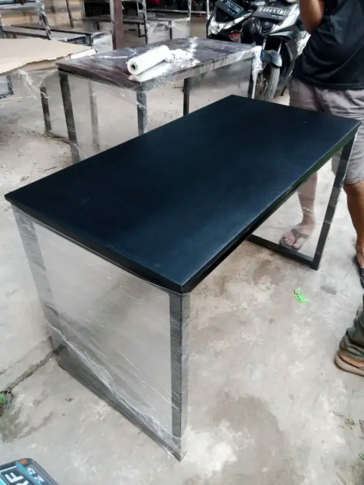 Meja kerja / meja kantor uk.120*60*70