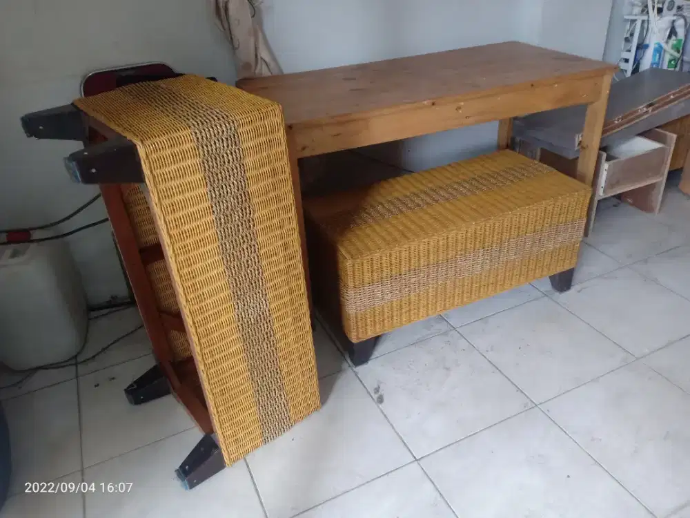 OBRALLL !!! kursi ranjang rotan bekas refleksi