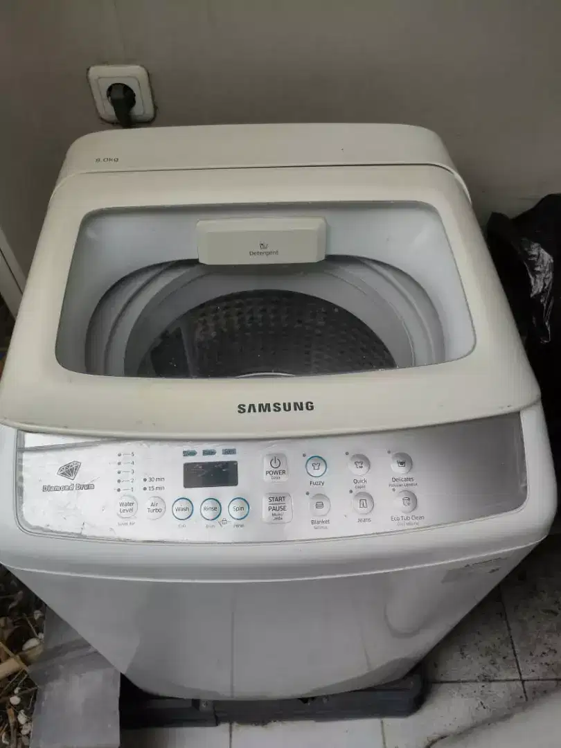 Beli barang bekas mesin cuci /rusak segala macam