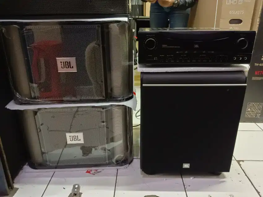 satu set speaker & subwoofer karaoke JBL