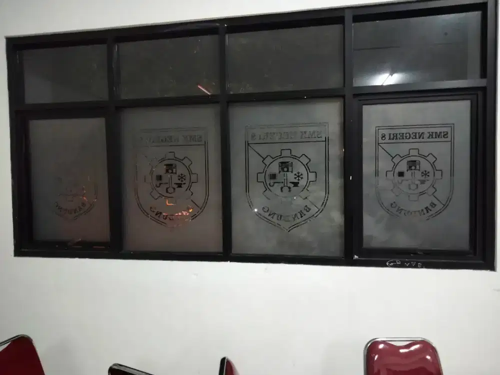 Pasang sticker kaca sunblast dan kaca film