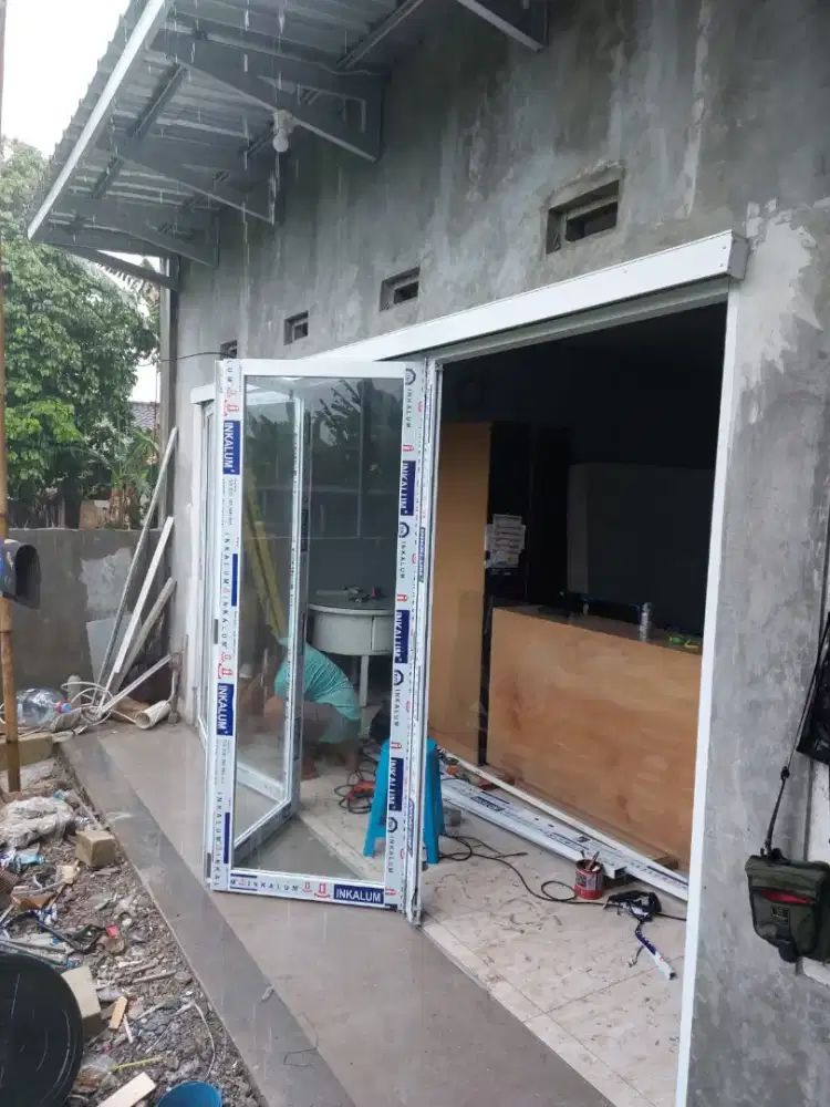 Kusen pintu dobel singel bukaan geser alumunium kaca