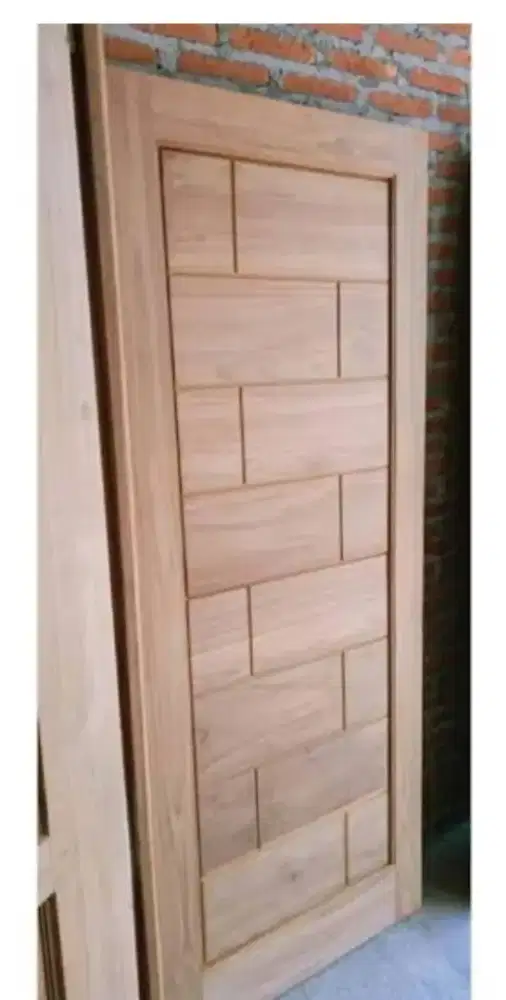 Pintu minimalis kayu meranti
