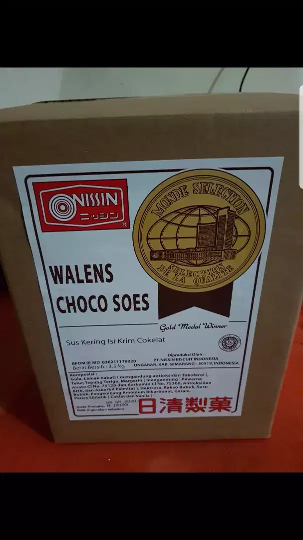 Nissin wallen choco soes coklat sus makanan pokemon