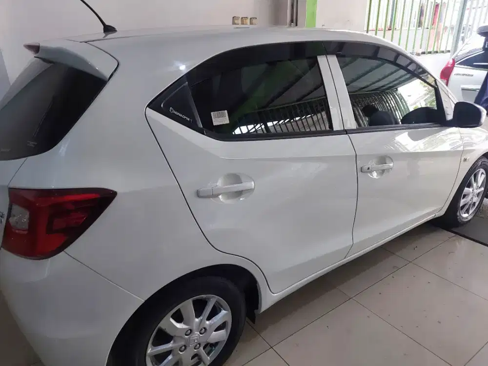 kaca film mobil hitam silver panggilan