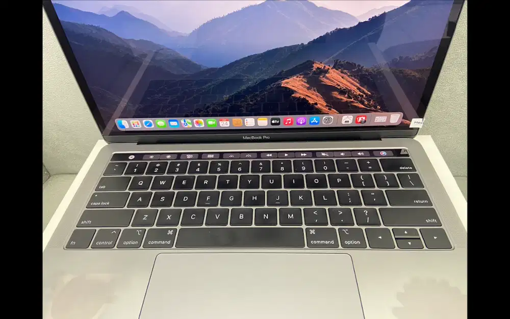 Macbook Pro 2019 13 RAM 8/256 GB