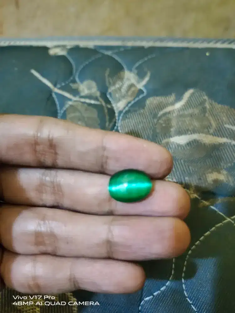 Batu mata kucing peninggalan mbah kakung