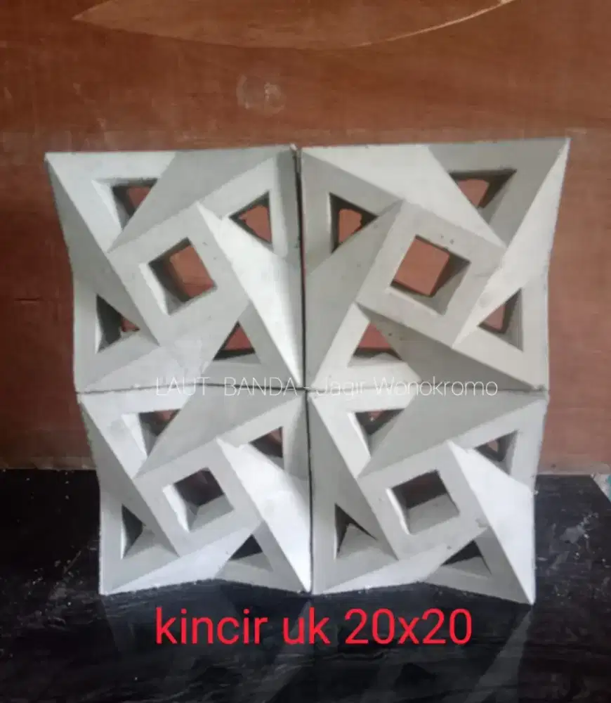 Roster / Loster Kincir Putih, Dua Sisi