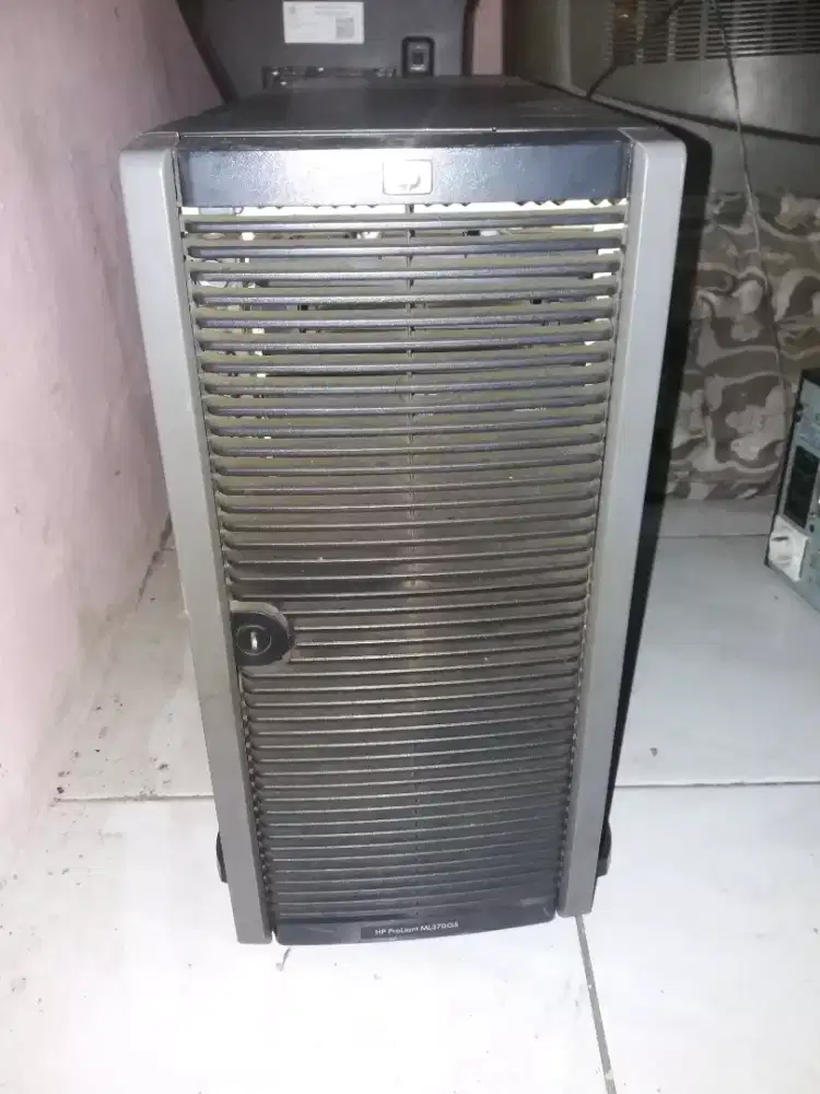 Server HP Pro Liant ML-3700 G5 oso