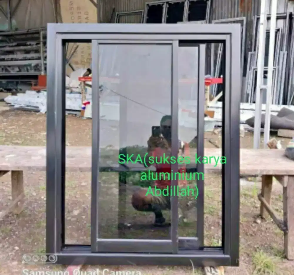 Jendela kaca sliding (aluminium)kaca 5mm polos atau riben