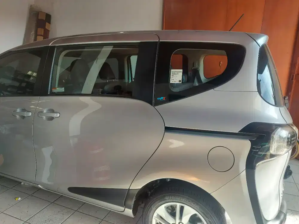 panggilan pasang kaca film mobil ke lokasi anda