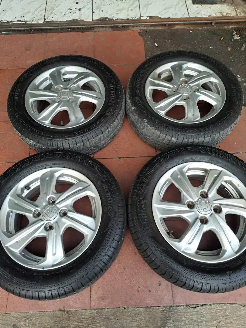 Velg dan ban standar brio r14