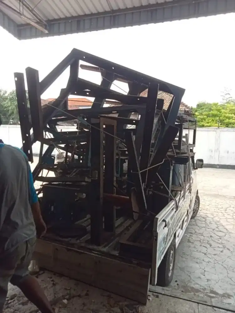 Rombeng AC rusak dan logam dll panggilan Surabaya