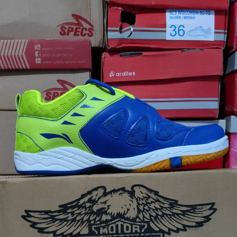 Sepatu casual pria abu dan hijau size 39