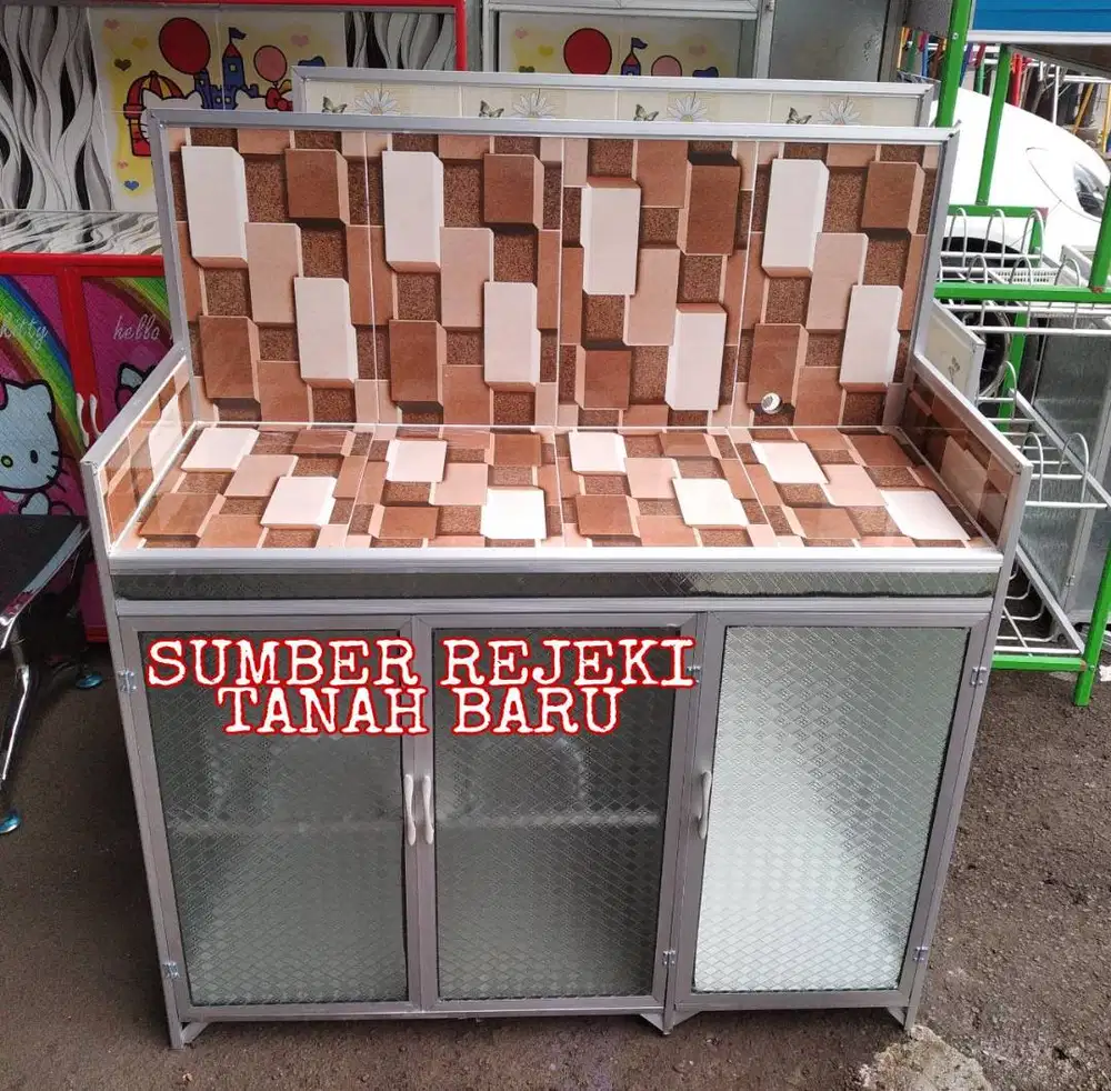 Meja Kompor Rata 3 Pintu Dinding keramik Tinggi