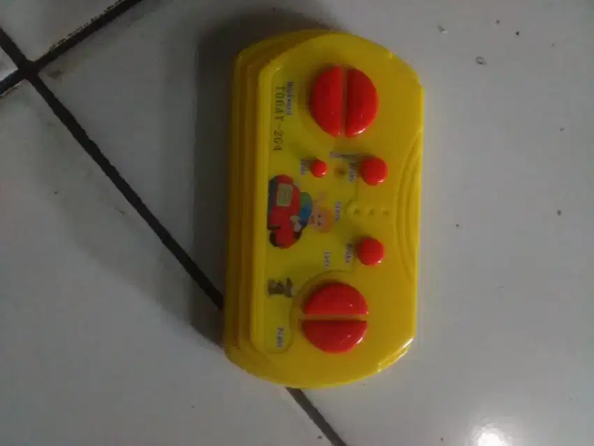 Remot control mobil mainan aki anak