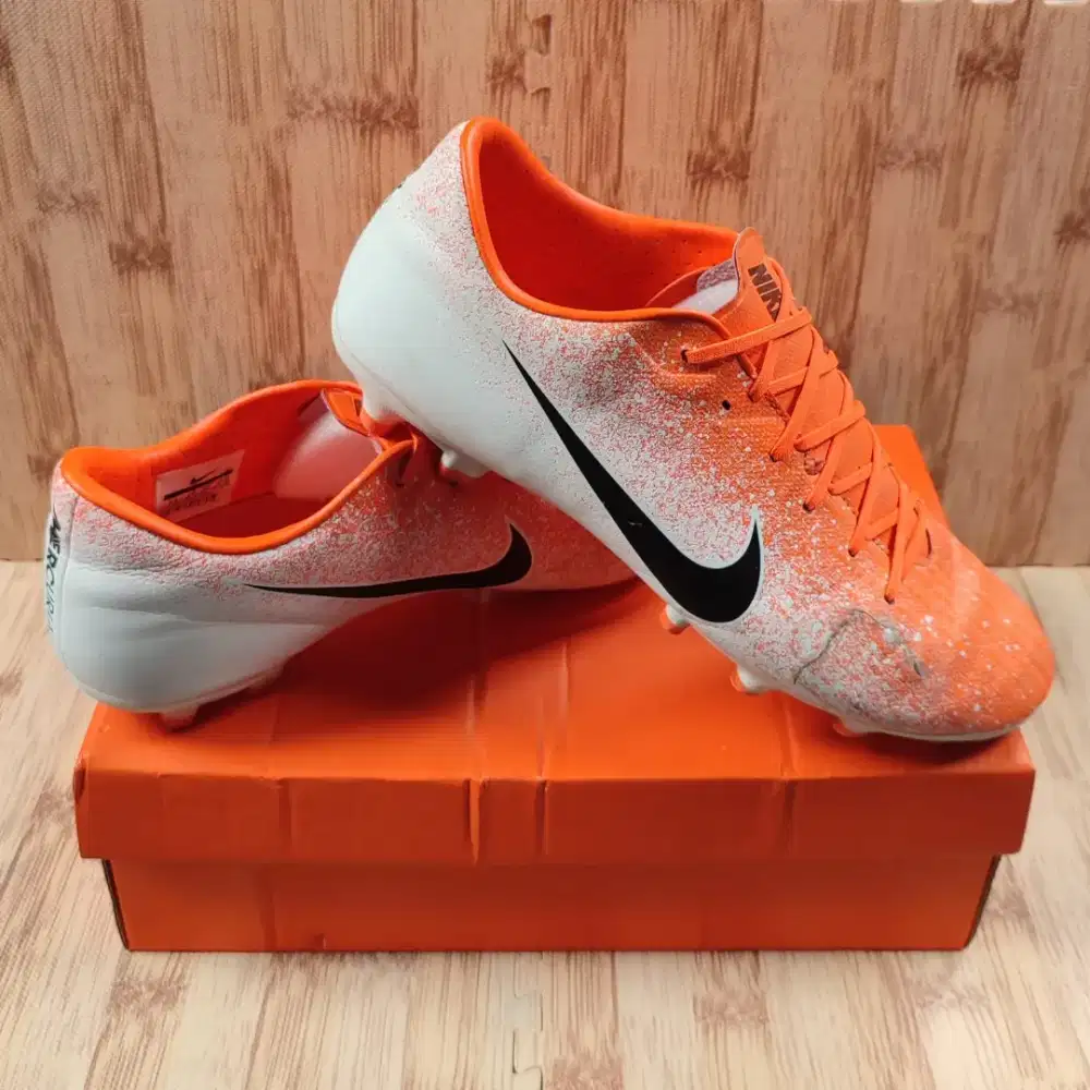 Sepatu bola nike outlet mercurial vapor xii