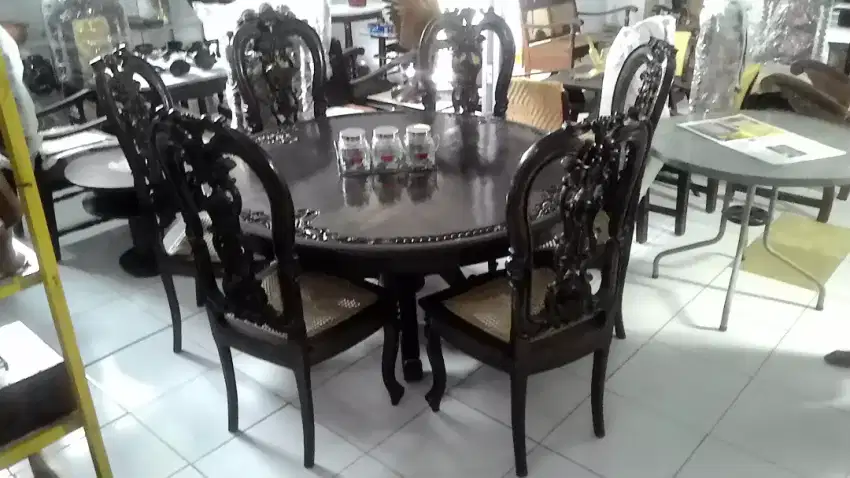 1 Set 6 Kursi Makan 1 Meja makan bulat Jati Lawas