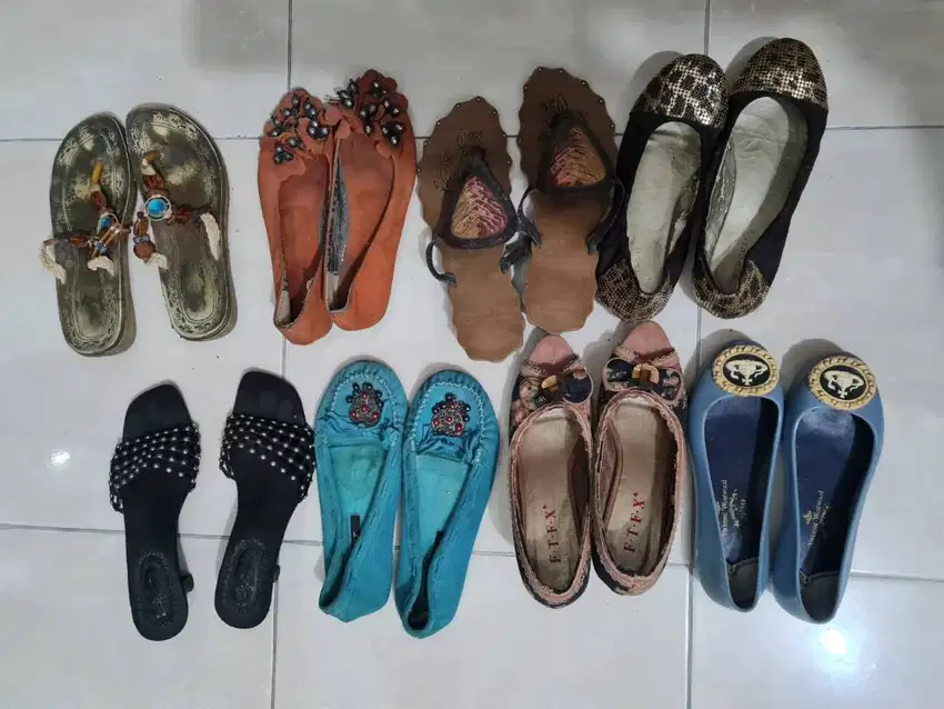 (Beli 5 Gratis 1) Obral Sepatu Sandal Wanita (Bekas)