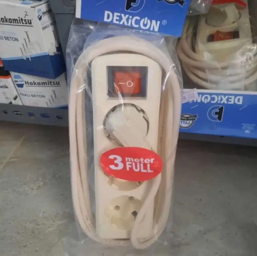 Stop Kontak 3 Lubang kabel 3M