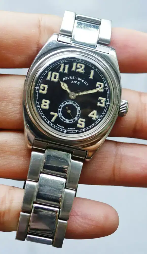 jam tangan sporty gaya klasik Revue Thommen Sports 30