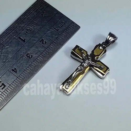 Liontin Kalung Salib Yesus Titanium Gold Cross Necklace 2cm x 3cm NEW