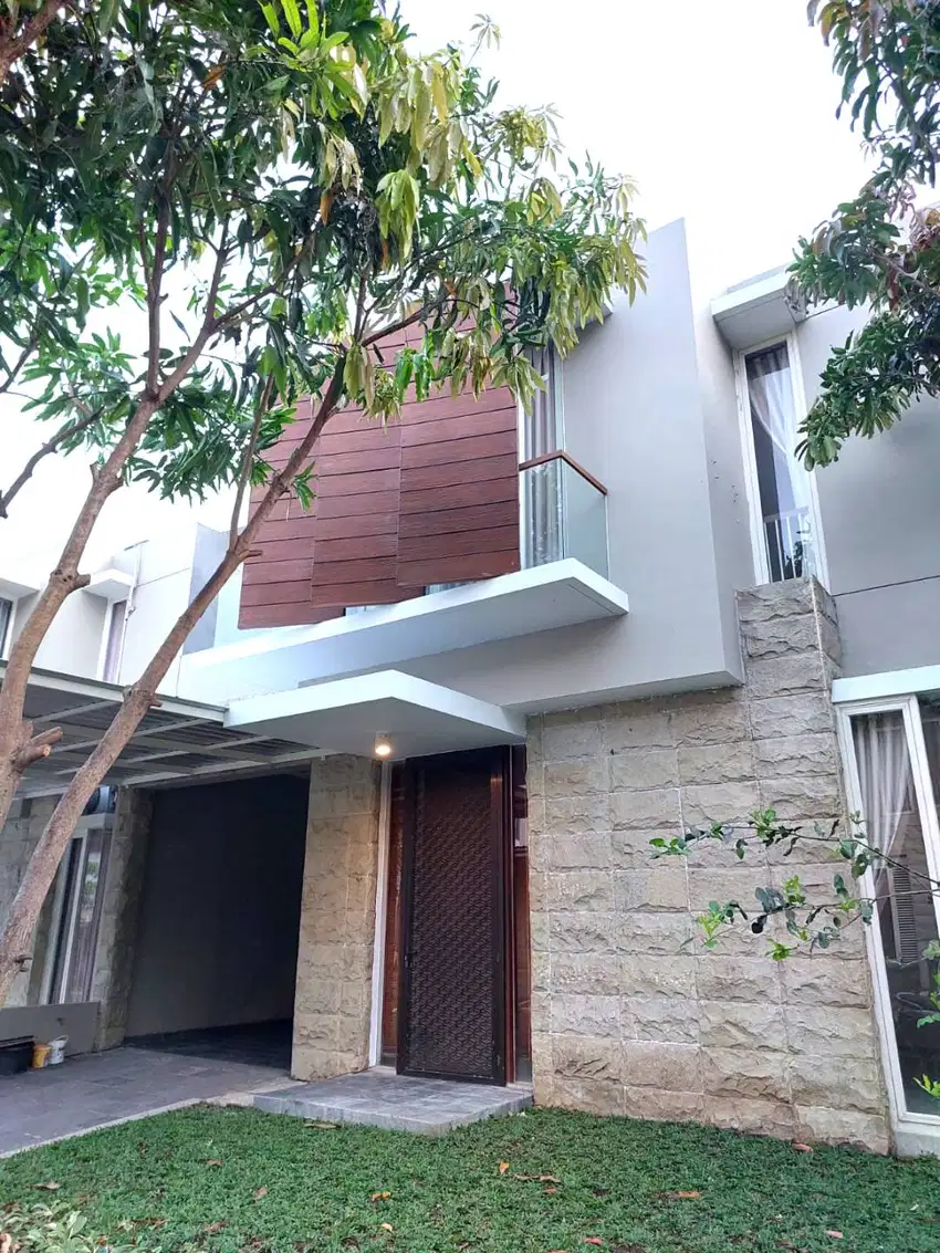 Rumah 2 Lantai di Perumahan Elite Citra Grand Mutiara