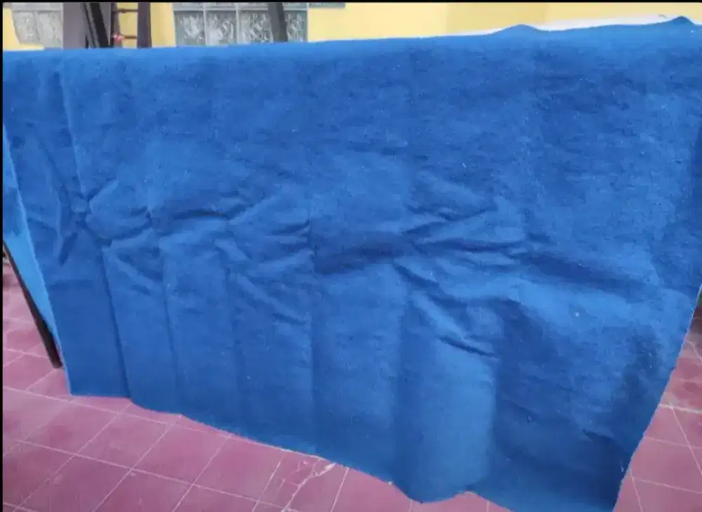 Karpet Biru Second uk.200cm x 150cm