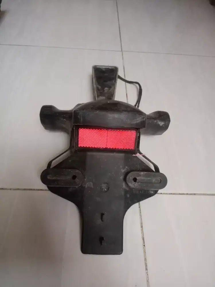 slebor belakang Yamaha R6 orisinil