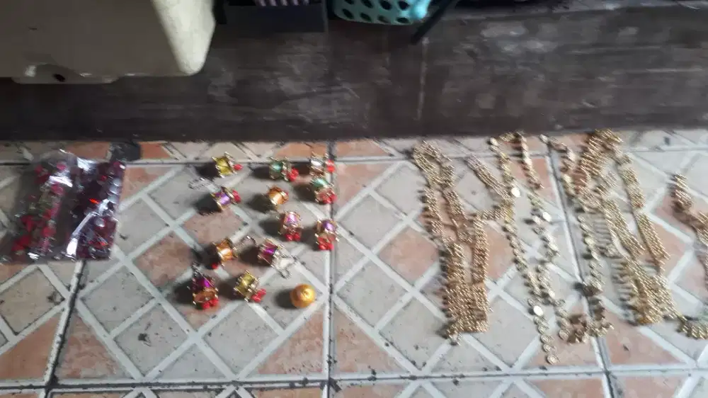 Slhkn plh slh 1 paket dr gantungan kunci unik atau sblh2 nya brg baru