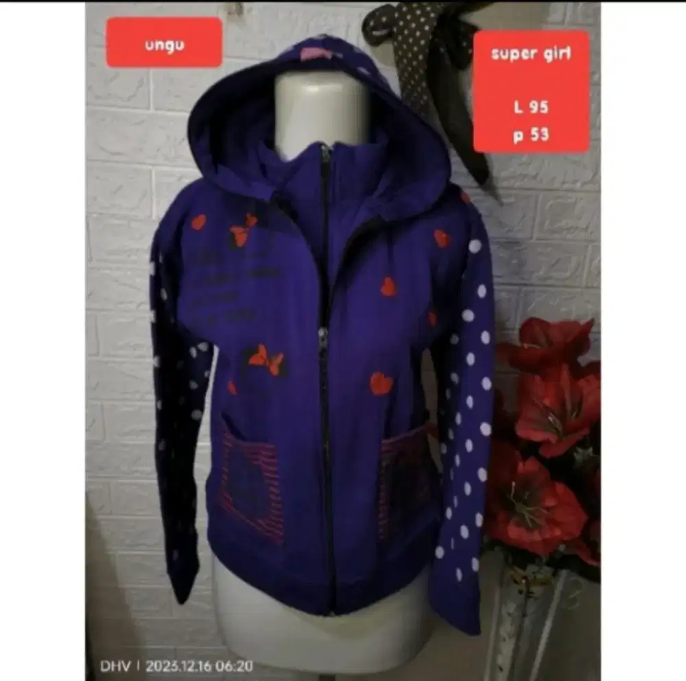 Jaket Perempuan warna ungu