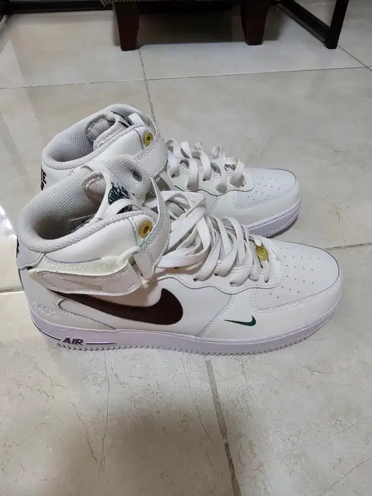 Sepatu Nike Air Force 1 Mid 07 LV8