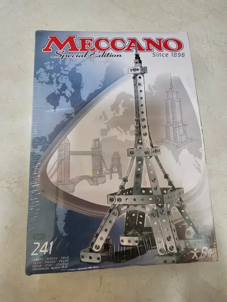 Rakitan Eiffel Tower